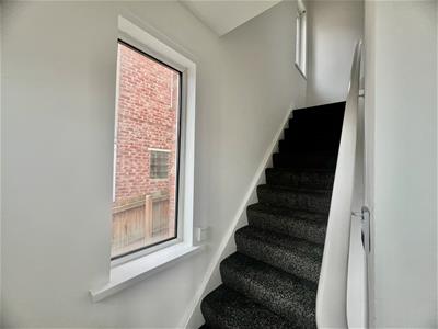 FIRST FLOOR LANDLNG